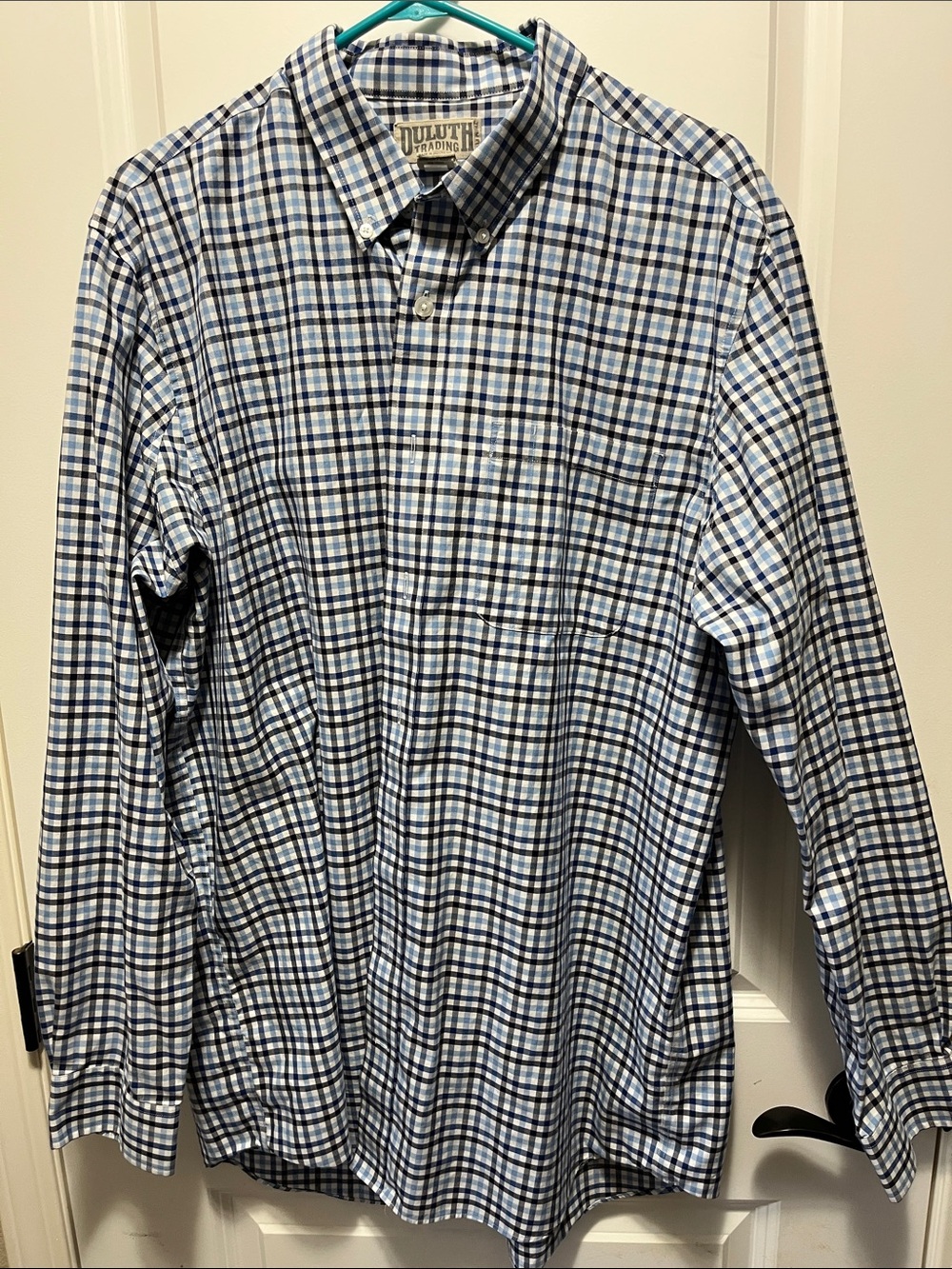 Duluth Trading Co Blue & White Plaid Long-Sleeve Button-Down Shirt 0311